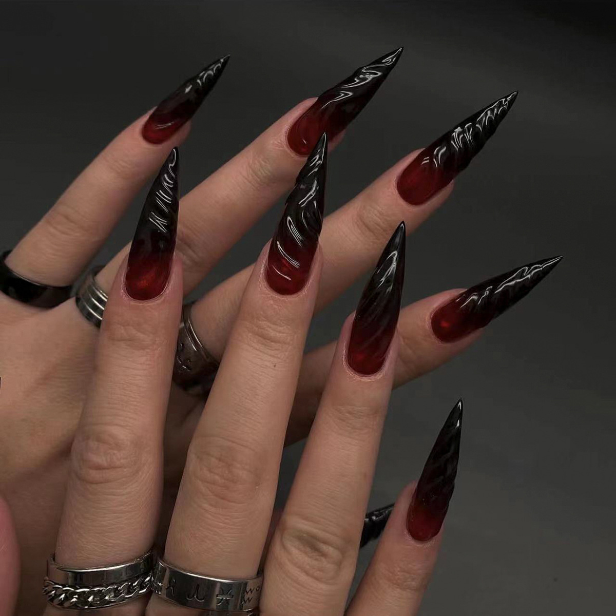 24Pcs Stiletto Shape Black Red - огляд і ціна Nail Art Y2K