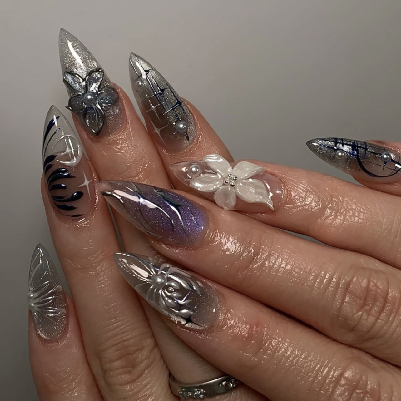 24Pcs Stiletto Shape Black Red - огляд і ціна Nail Art Y2K