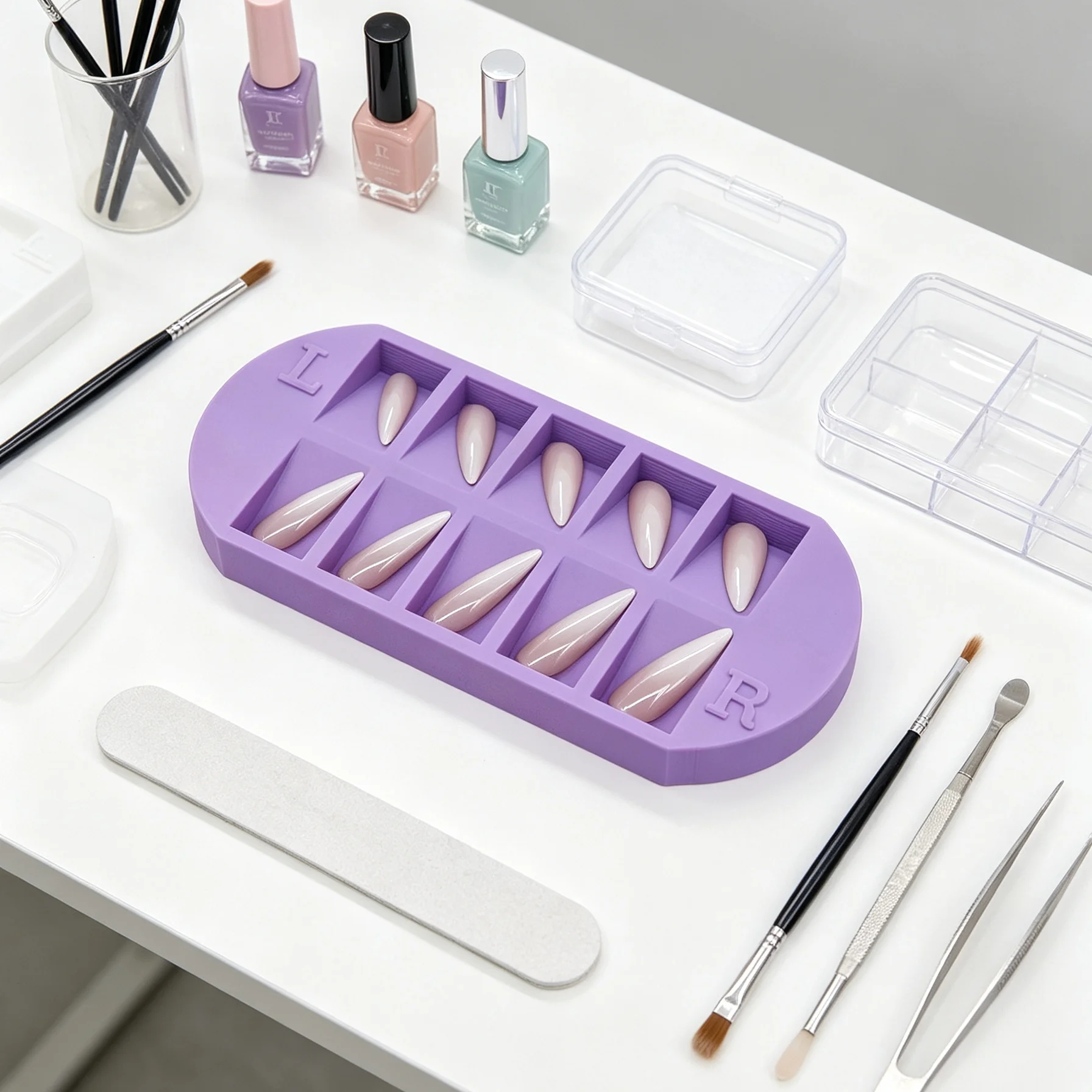 8-Grids Nail Tip Storage Tray  - огляд і ціна Nail Art Quotes